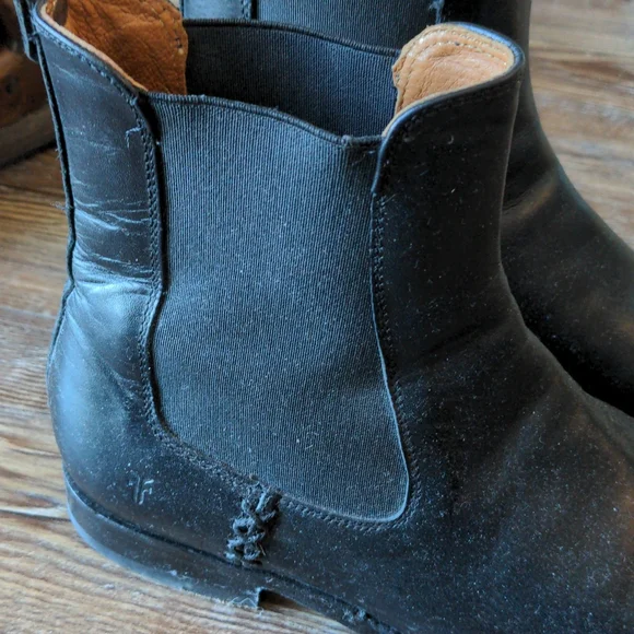 Frye Black Leather Chelsea Boots - Picture 2 of 3